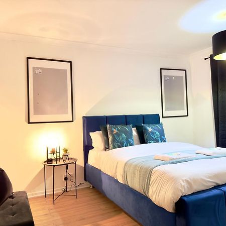 Rnm - Business Professionals Ready, Cost Effective For Large Stays! 3 Bedroom Lounge, Private Access & Entire Place, Kitchen & Washroom With Amenities, Smart Tv, Easy Access, Fast Wifi, Large Driveway, Great Transport Links, Near Worcester Hospital A Bagian luar foto