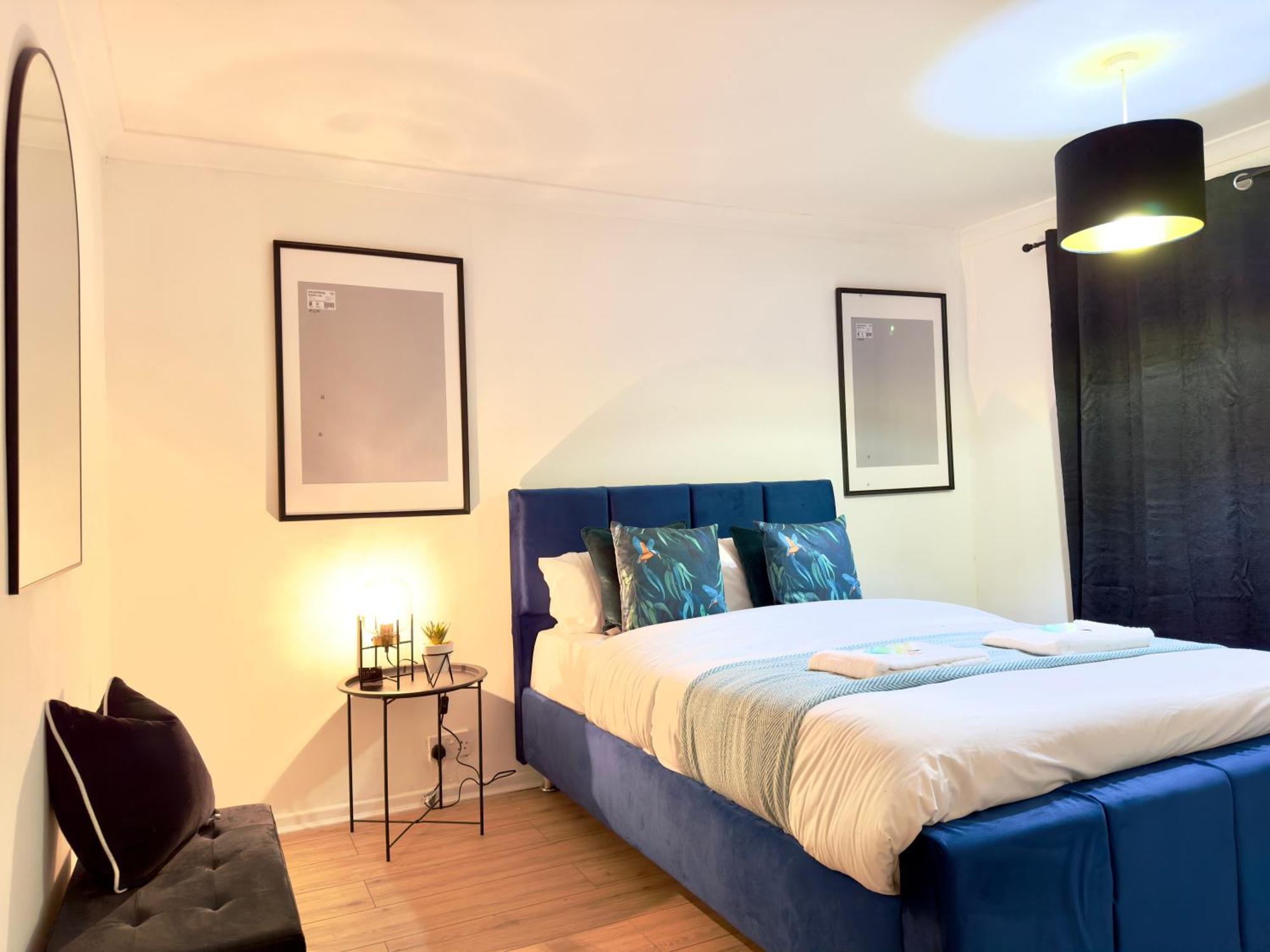 Rnm - Business Professionals Ready, Cost Effective For Large Stays! 3 Bedroom Lounge, Private Access & Entire Place, Kitchen & Washroom With Amenities, Smart Tv, Easy Access, Fast Wifi, Large Driveway, Great Transport Links, Near Worcester Hospital A Bagian luar foto