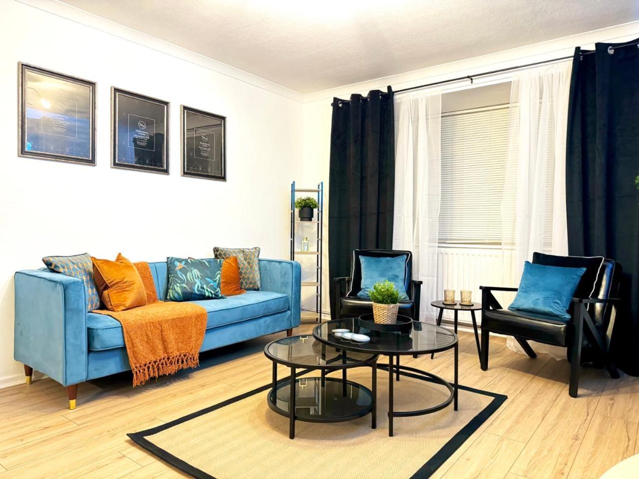 Rnm - Business Professionals Ready, Cost Effective For Large Stays! 3 Bedroom Lounge, Private Access & Entire Place, Kitchen & Washroom With Amenities, Smart Tv, Easy Access, Fast Wifi, Large Driveway, Great Transport Links, Near Worcester Hospital A Bagian luar foto